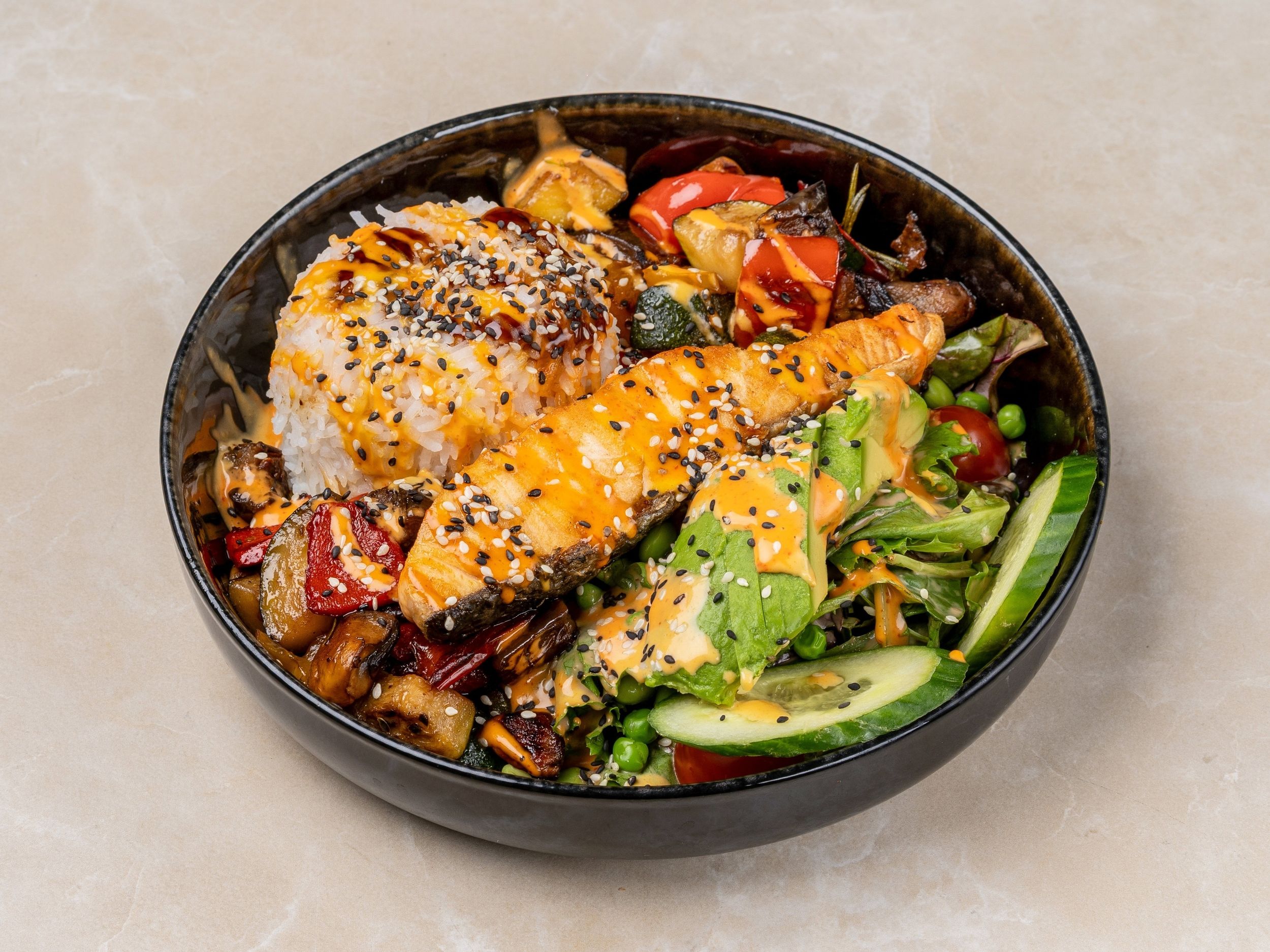 Lunch Bowls Salate bei Mika’s